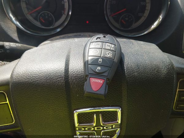2013 DODGE GRAND CARAVAN SXT — I11