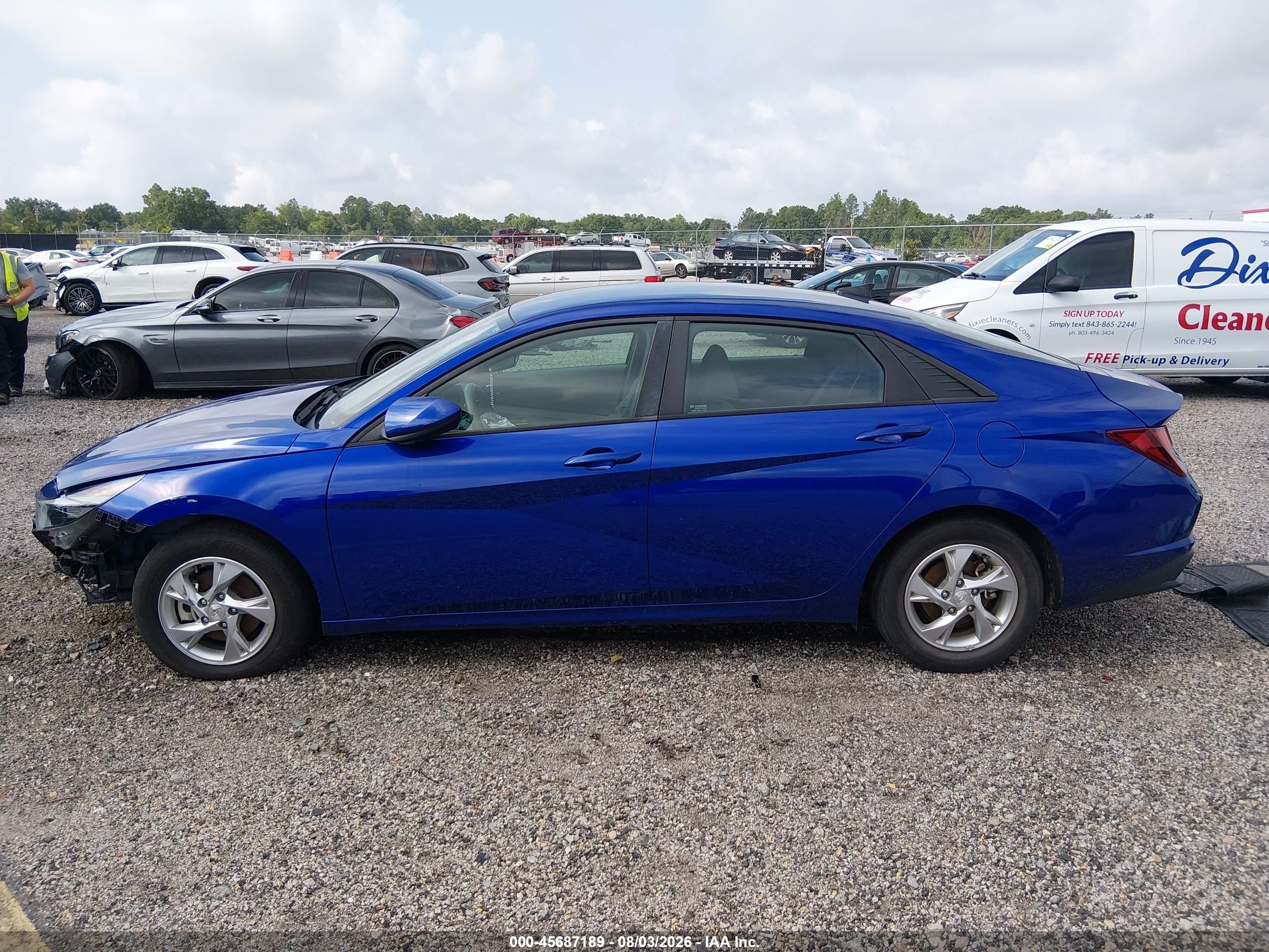 2023 HYUNDAI ELANTRA SE