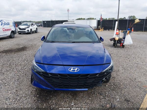 2023 HYUNDAI ELANTRA SE