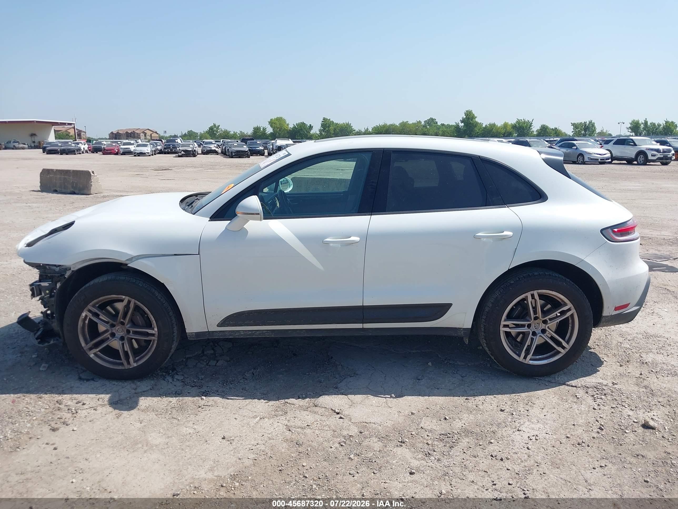 2022 PORSCHE MACAN