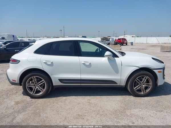 2022 PORSCHE MACAN