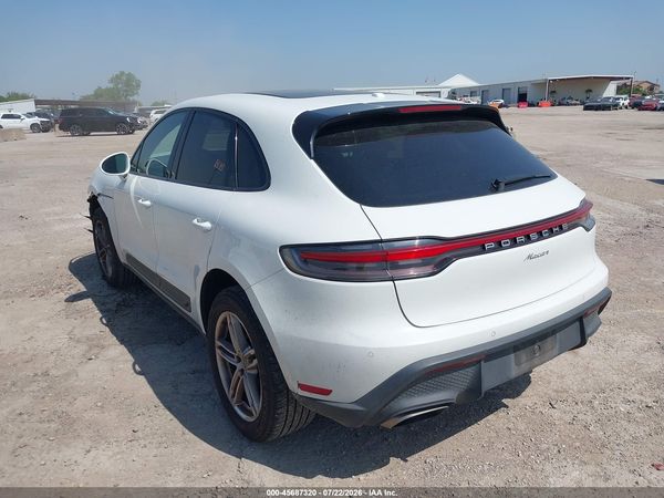 2022 PORSCHE MACAN