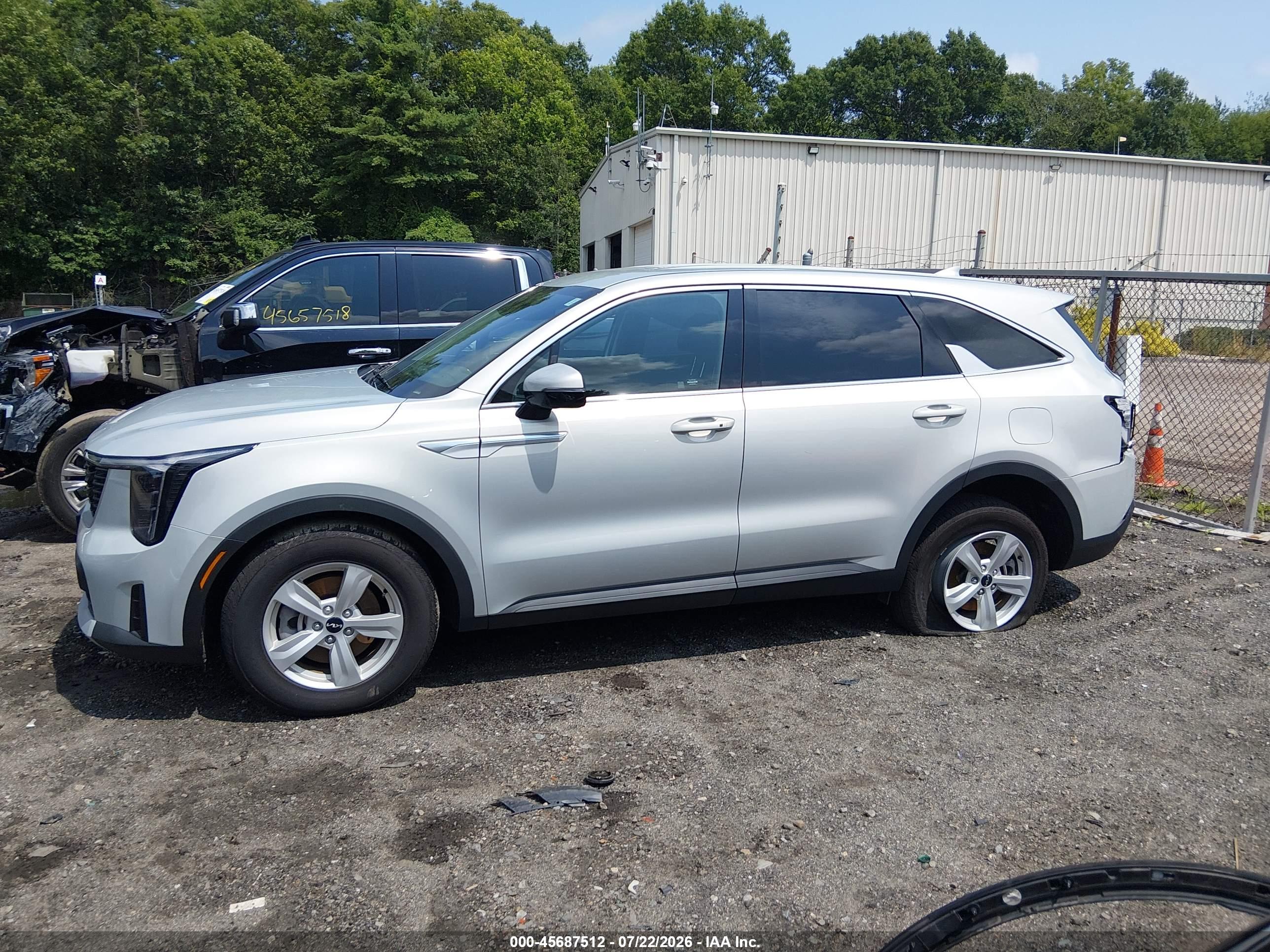 2026 KIA SORENTO LX