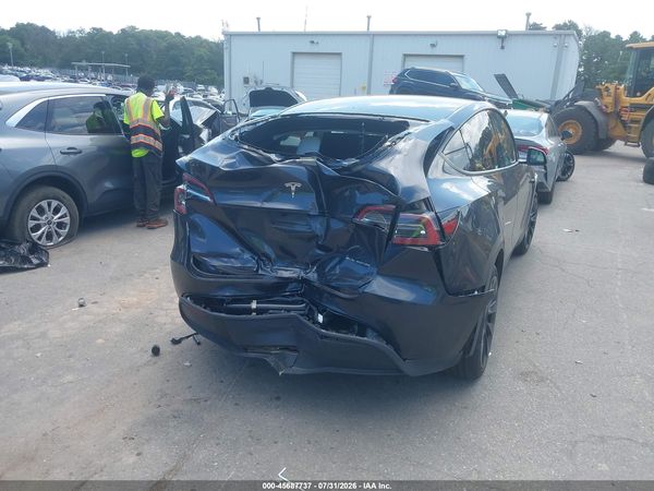 2024 TESLA MODEL Y