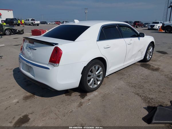 2015 CHRYSLER 300 LIMITED