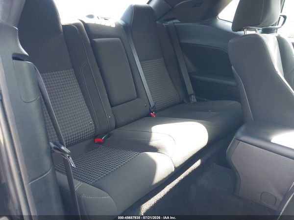 2018 DODGE CHALLENGER SXT