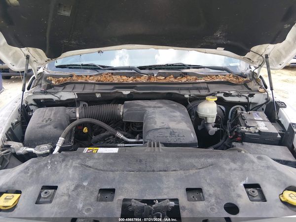 2017 RAM 1500 SLT  4X2 6'4 BOX