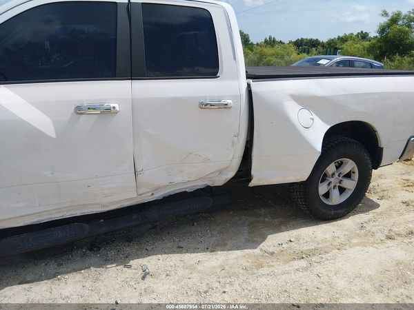 2017 RAM 1500 SLT  4X2 6'4 BOX
