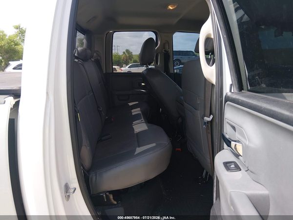 2017 RAM 1500 SLT  4X2 6'4 BOX