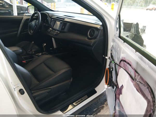 2017 TOYOTA RAV4 SE