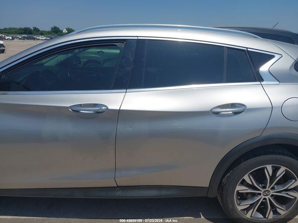 2018 INFINITI QX30 PREMIUM