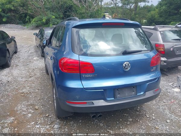 2017 VOLKSWAGEN TIGUAN 2.0T S — I3