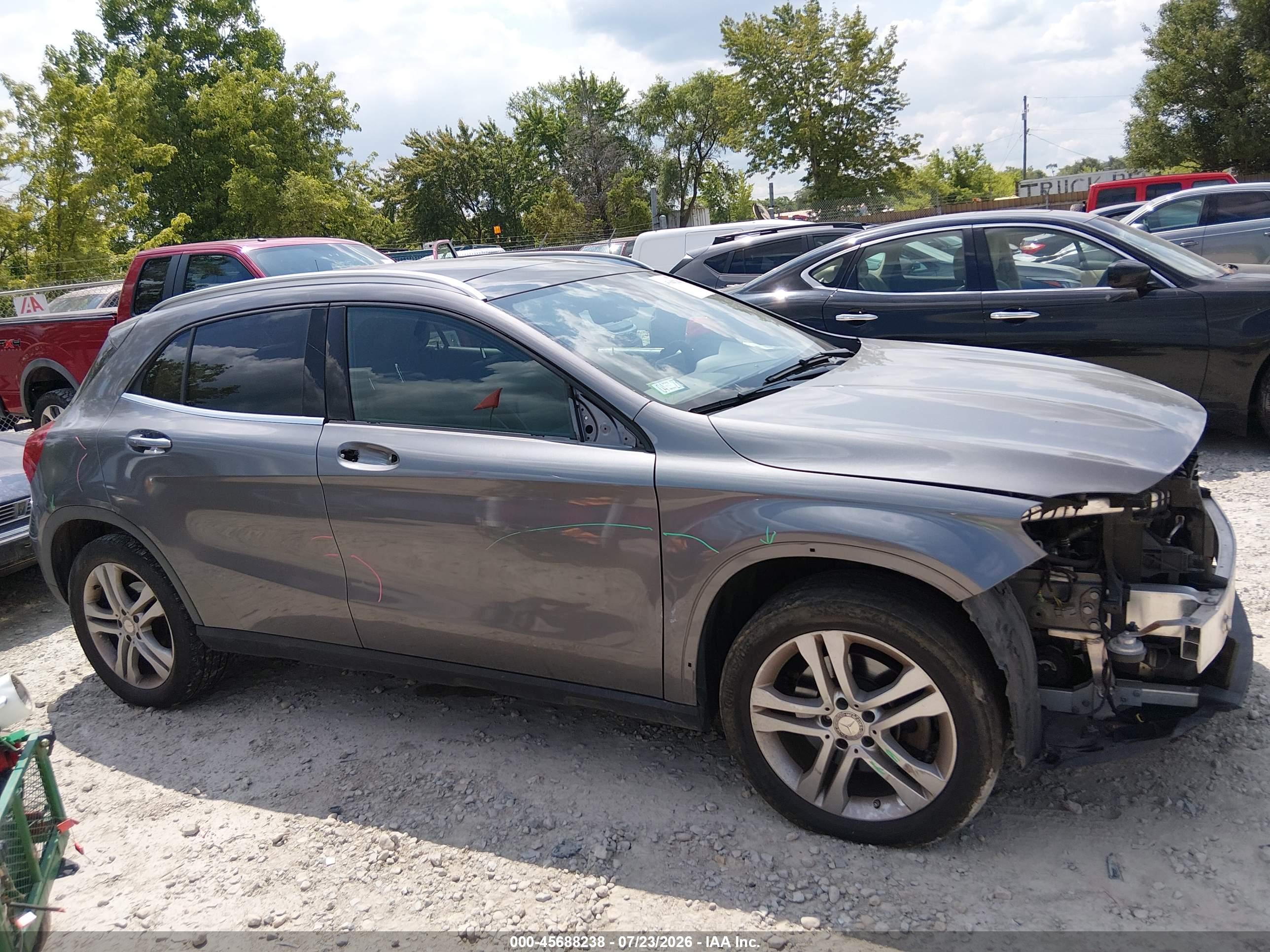 2016 MERCEDES-BENZ GLA 250 4MATIC
