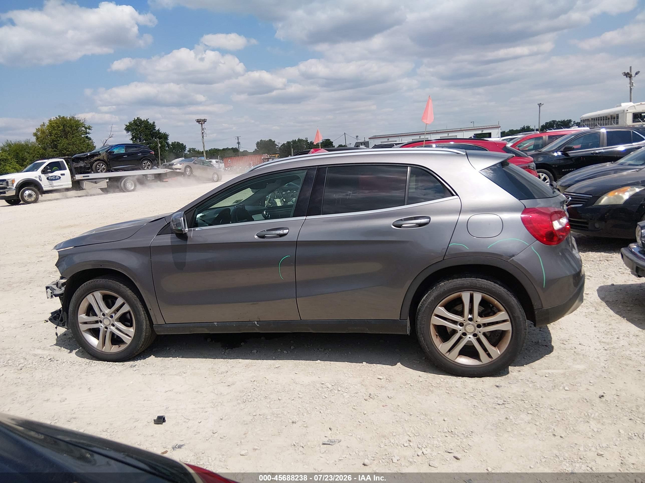 2016 MERCEDES-BENZ GLA 250