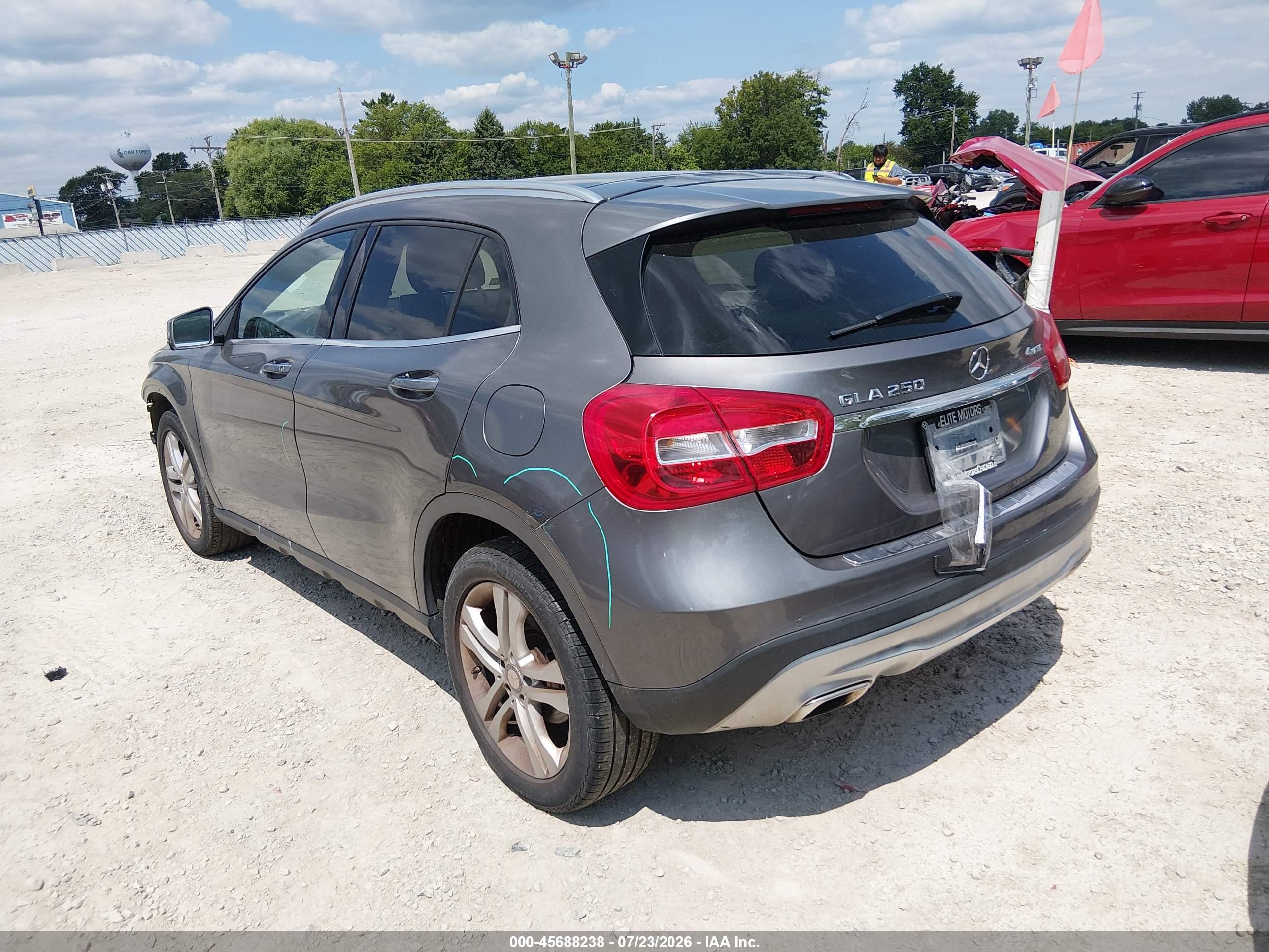 2016 MERCEDES-BENZ GLA 250 4MATIC