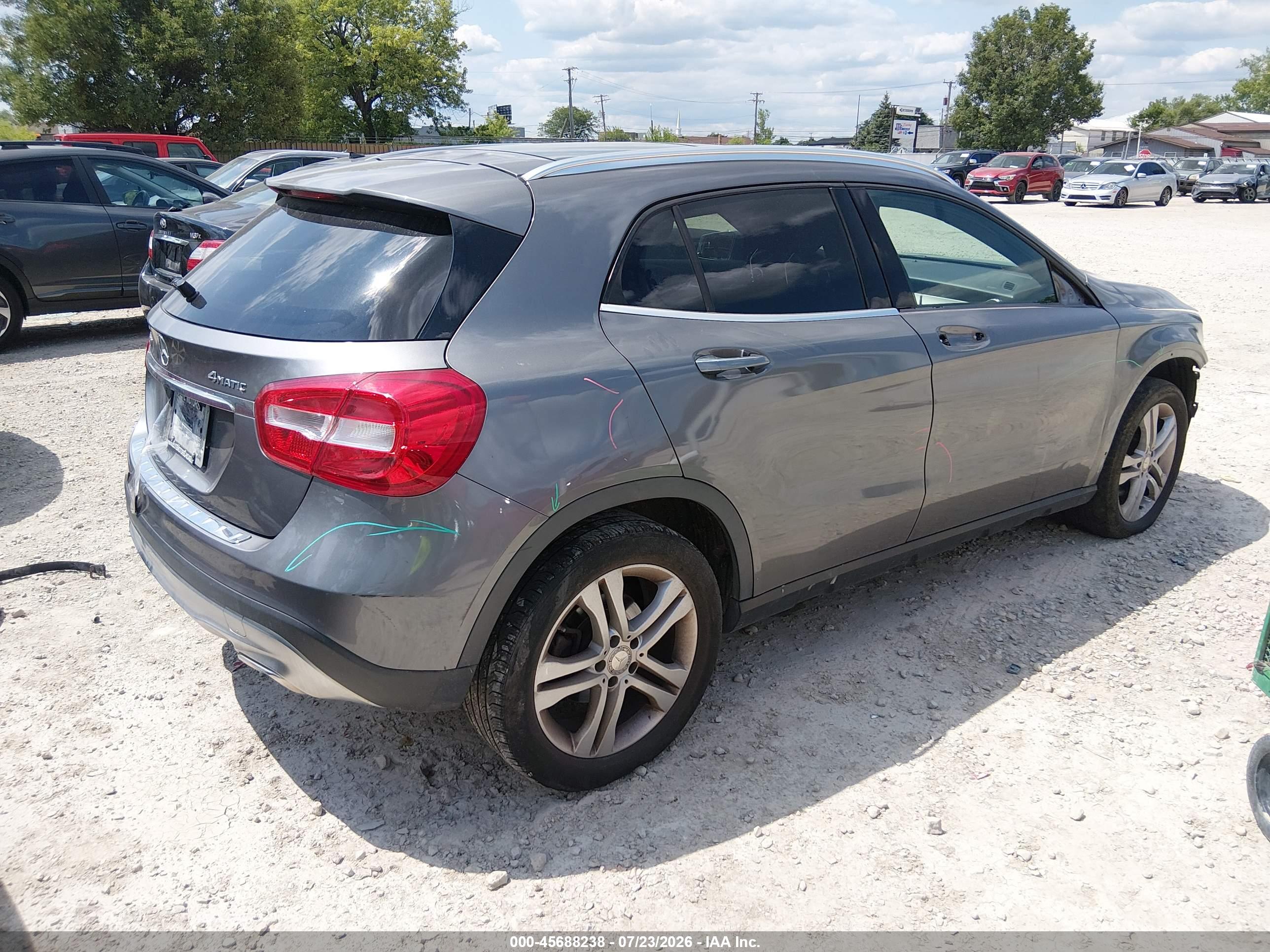2016 MERCEDES-BENZ GLA 250 4MATIC