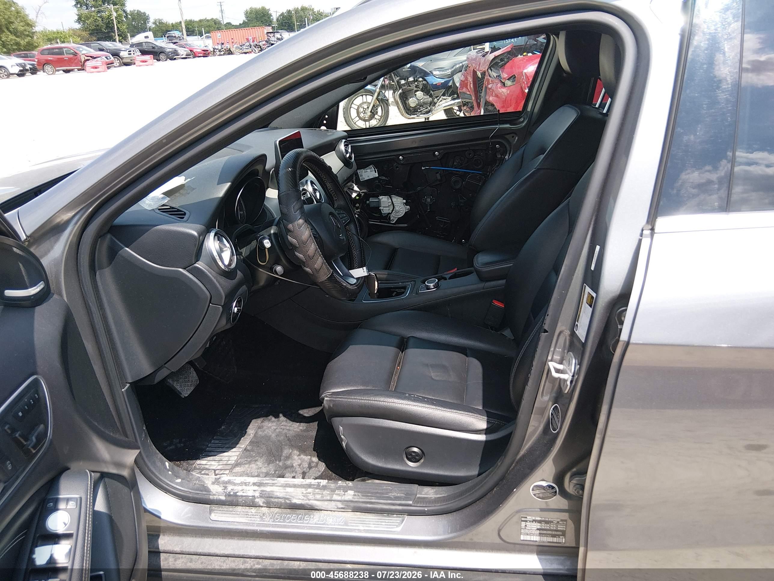 2016 MERCEDES-BENZ GLA 250 4MATIC