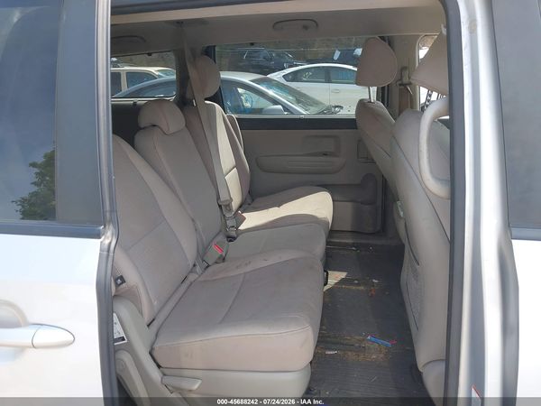 2016 KIA SEDONA LX