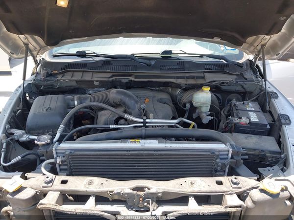 2016 RAM 1500 SLT