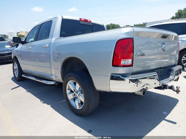 2016 RAM 1500 SLT