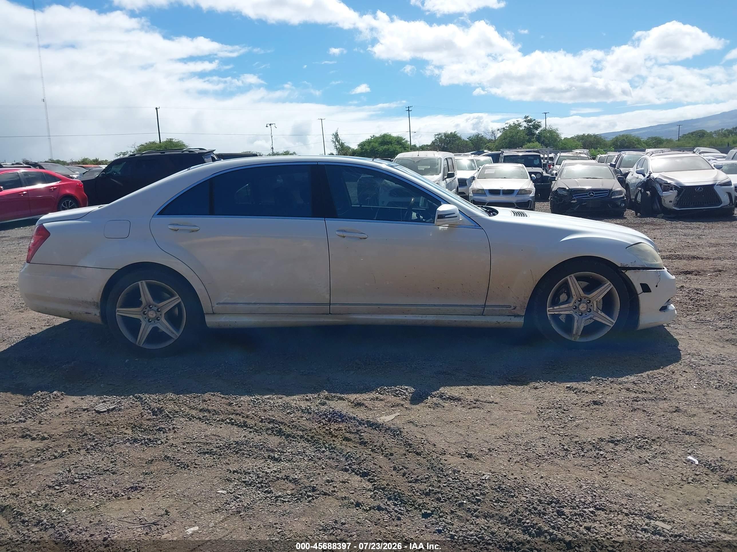 2011 MERCEDES-BENZ S 550 S550