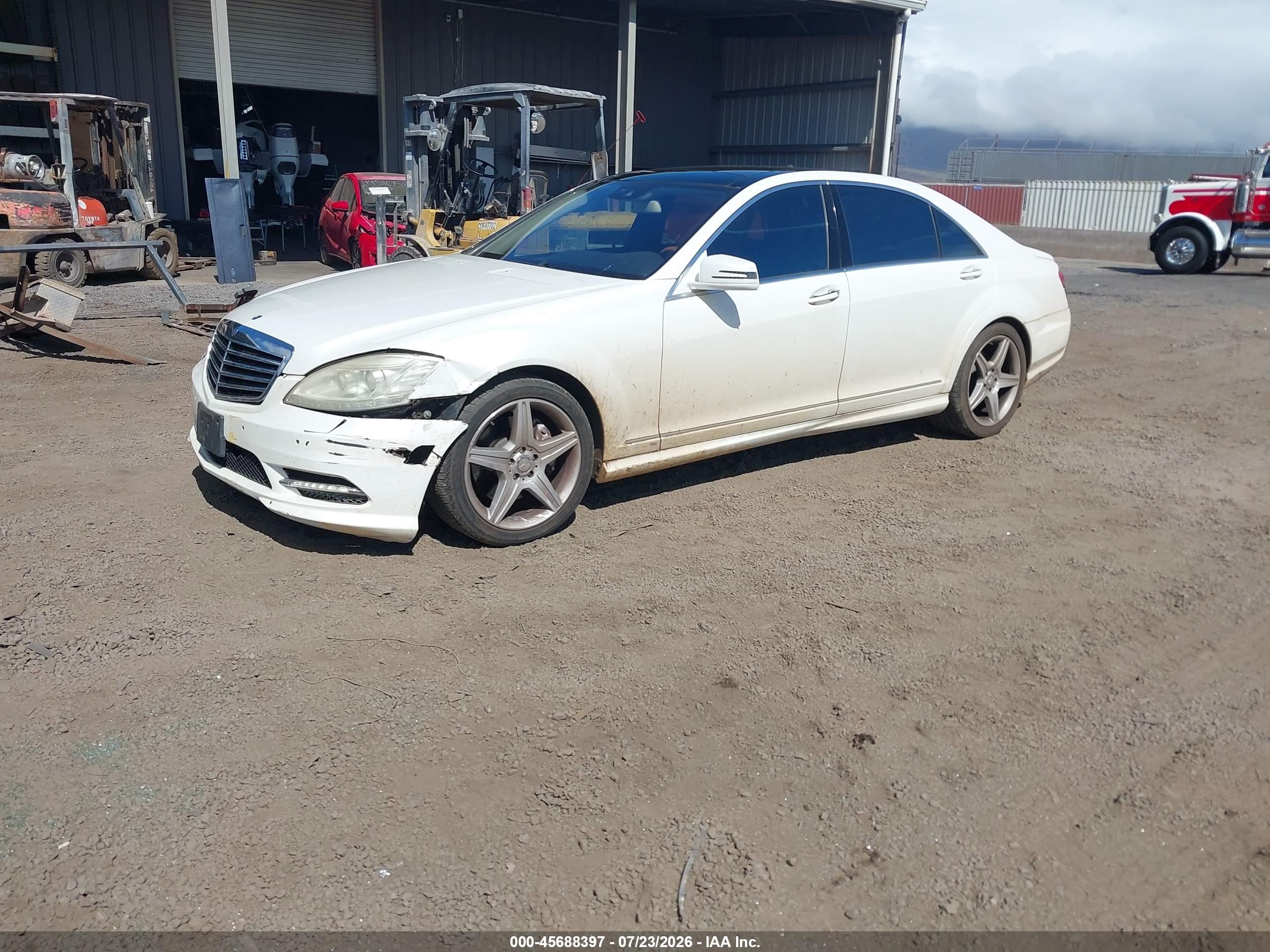2011 MERCEDES-BENZ S 550 S550