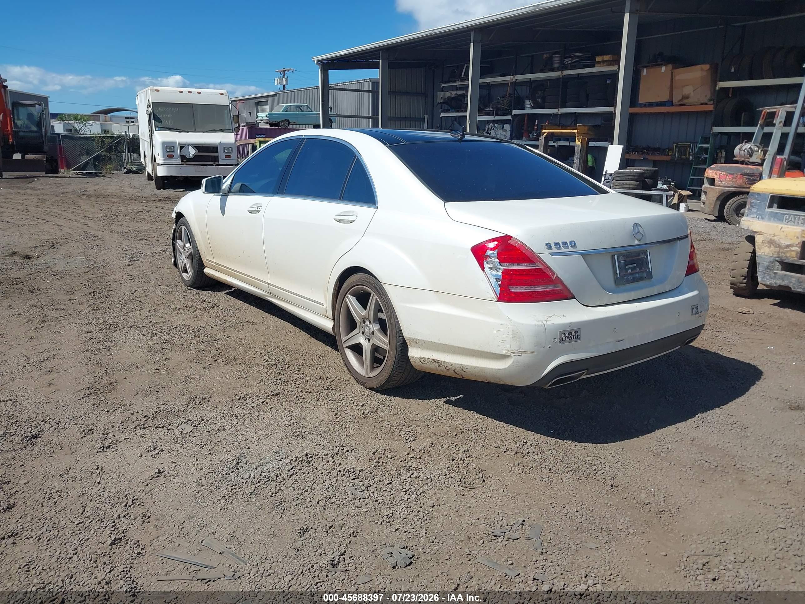 2011 MERCEDES-BENZ S 550 S550