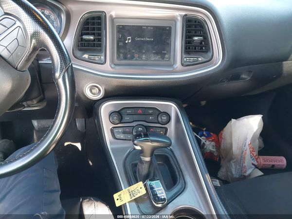 2022 DODGE CHALLENGER SXT