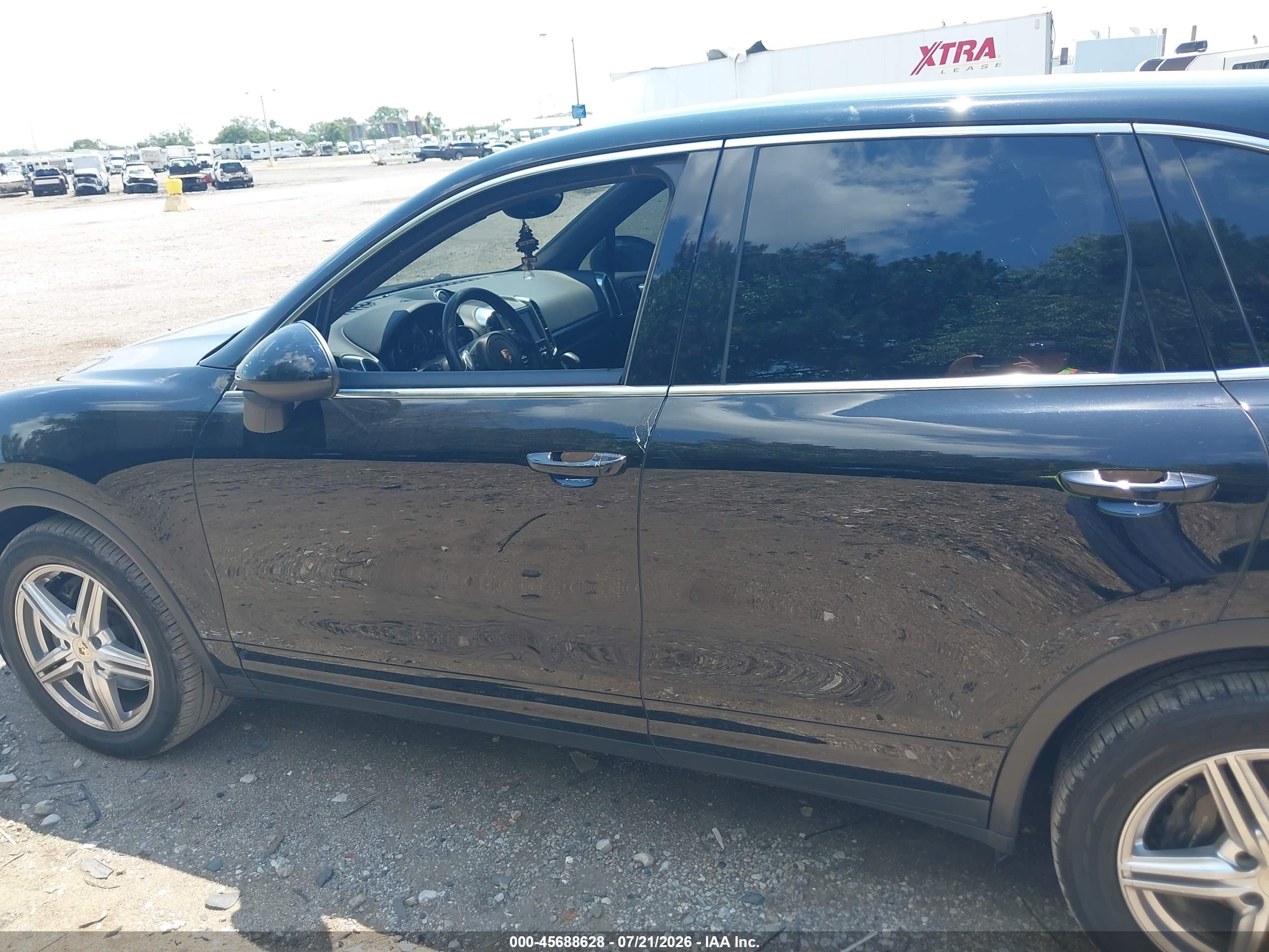 2013 PORSCHE CAYENNE
