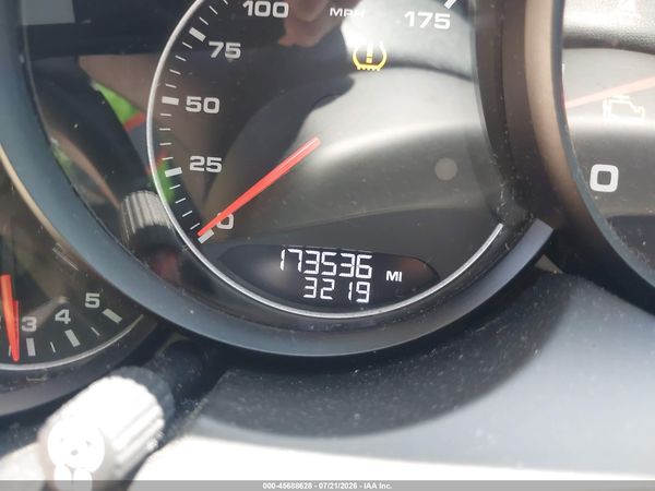 2013 PORSCHE CAYENNE