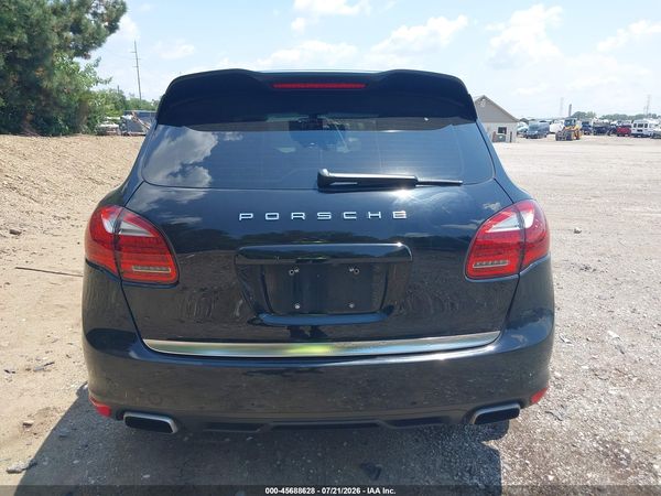 2013 PORSCHE CAYENNE