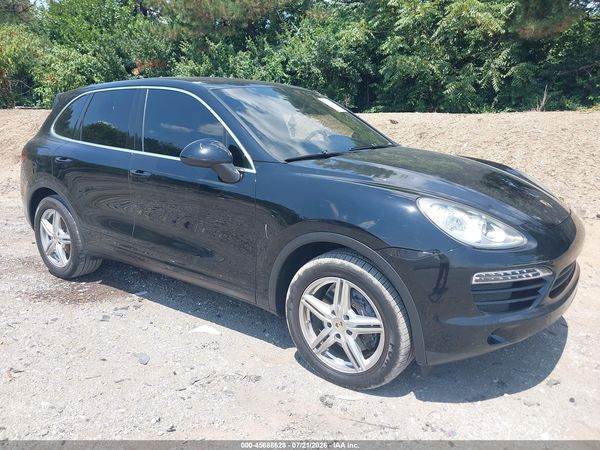 2013 PORSCHE CAYENNE