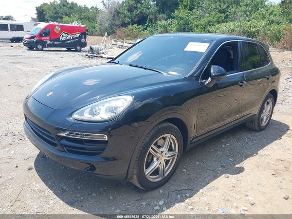 2013 PORSCHE CAYENNE