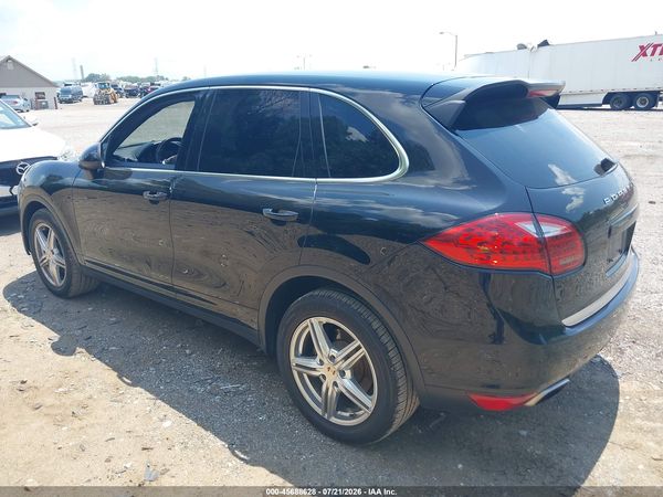 2013 PORSCHE CAYENNE