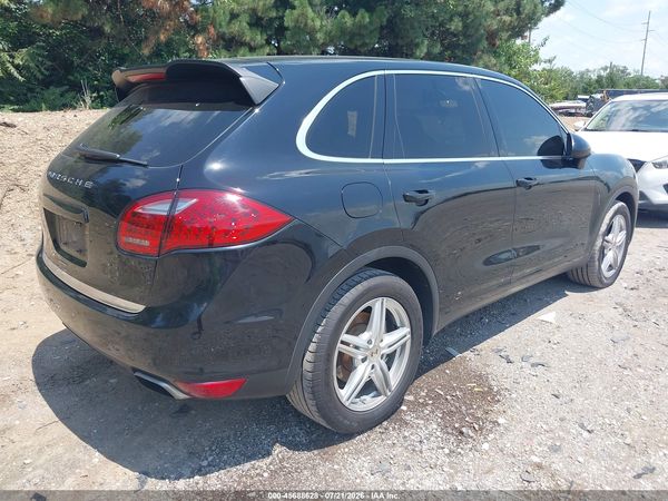 2013 PORSCHE CAYENNE