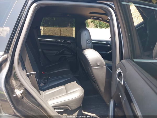 2013 PORSCHE CAYENNE