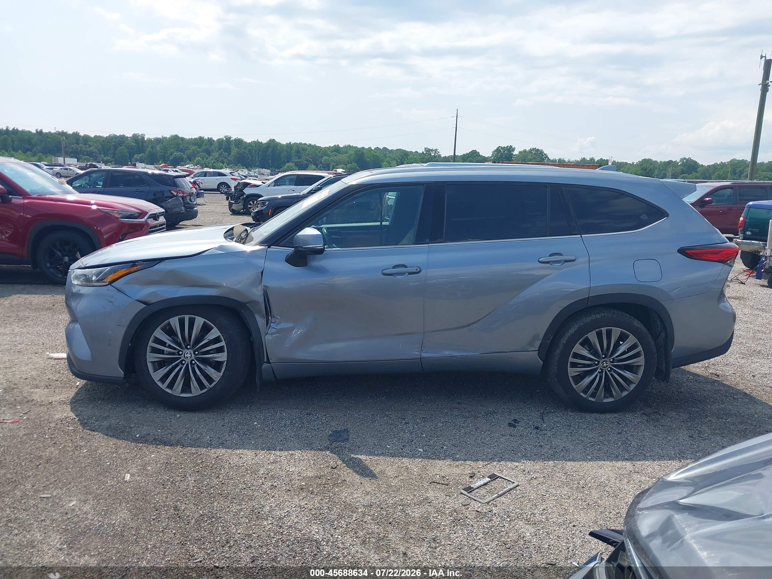2021 TOYOTA HIGHLANDER PLATINUM