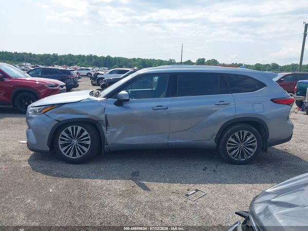 2021 TOYOTA HIGHLANDER PLATINUM