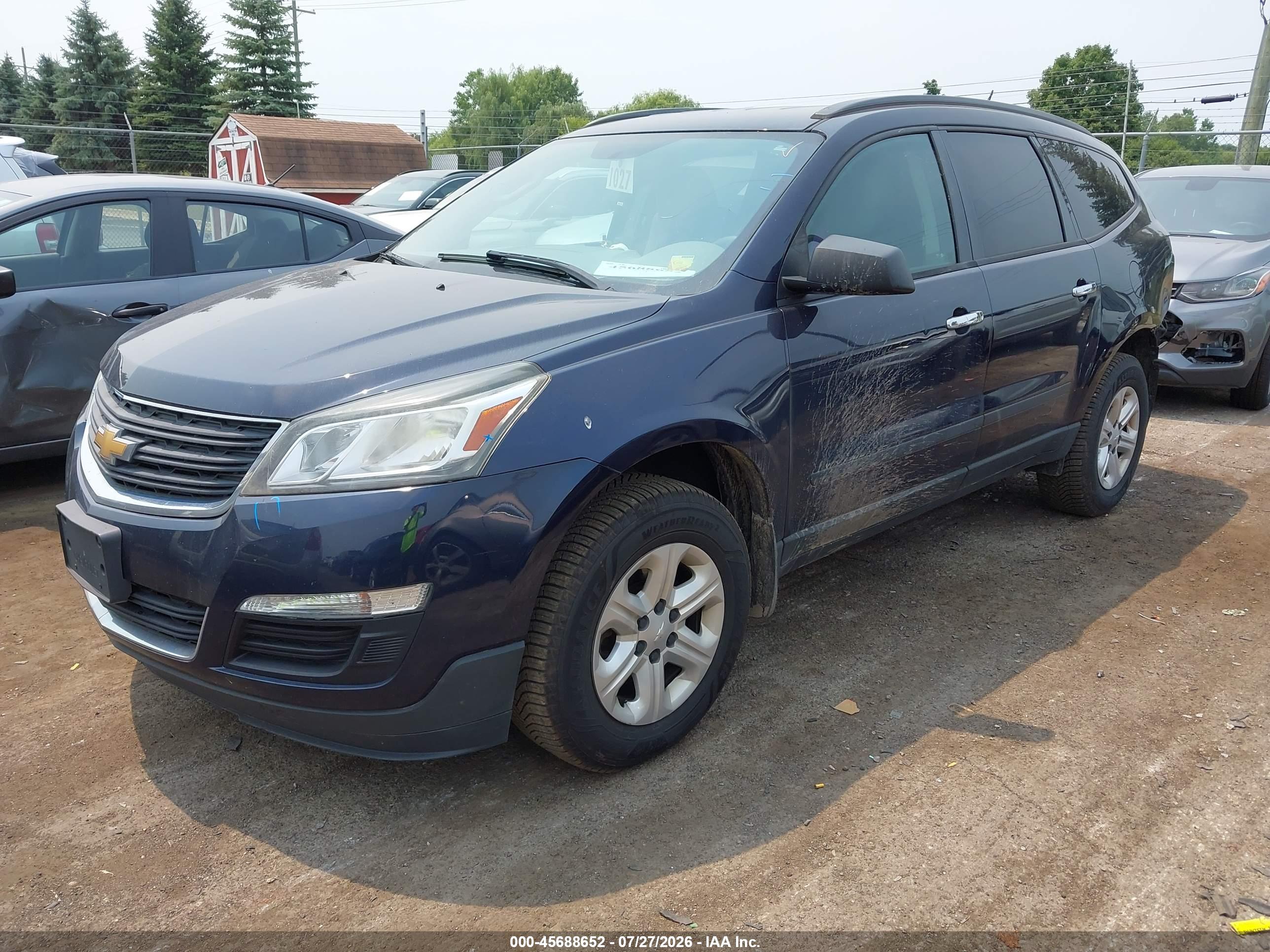 2017 CHEVROLET TRAVERSE LS — I2