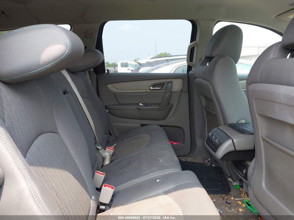 2017 CHEVROLET TRAVERSE LS — I8
