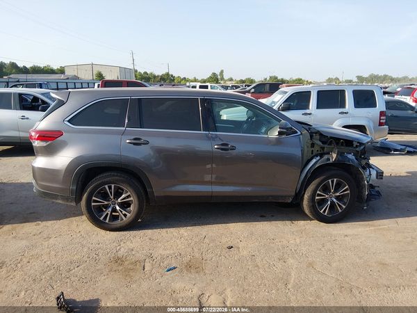 2019 TOYOTA HIGHLANDER LE