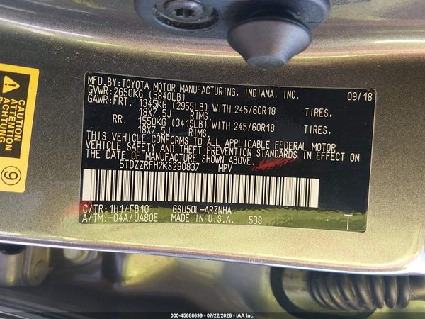 2019 TOYOTA HIGHLANDER LE