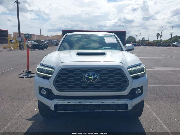 2022 TOYOTA TACOMA SR5 V6