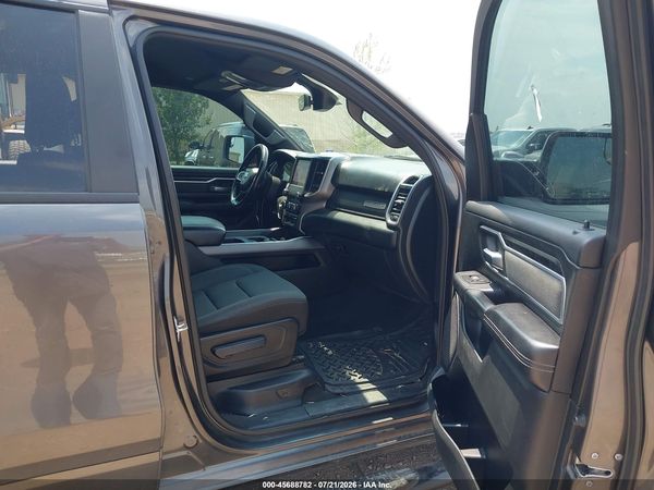 2022 RAM 1500 BIG HORN  4X4 6'4 BOX
