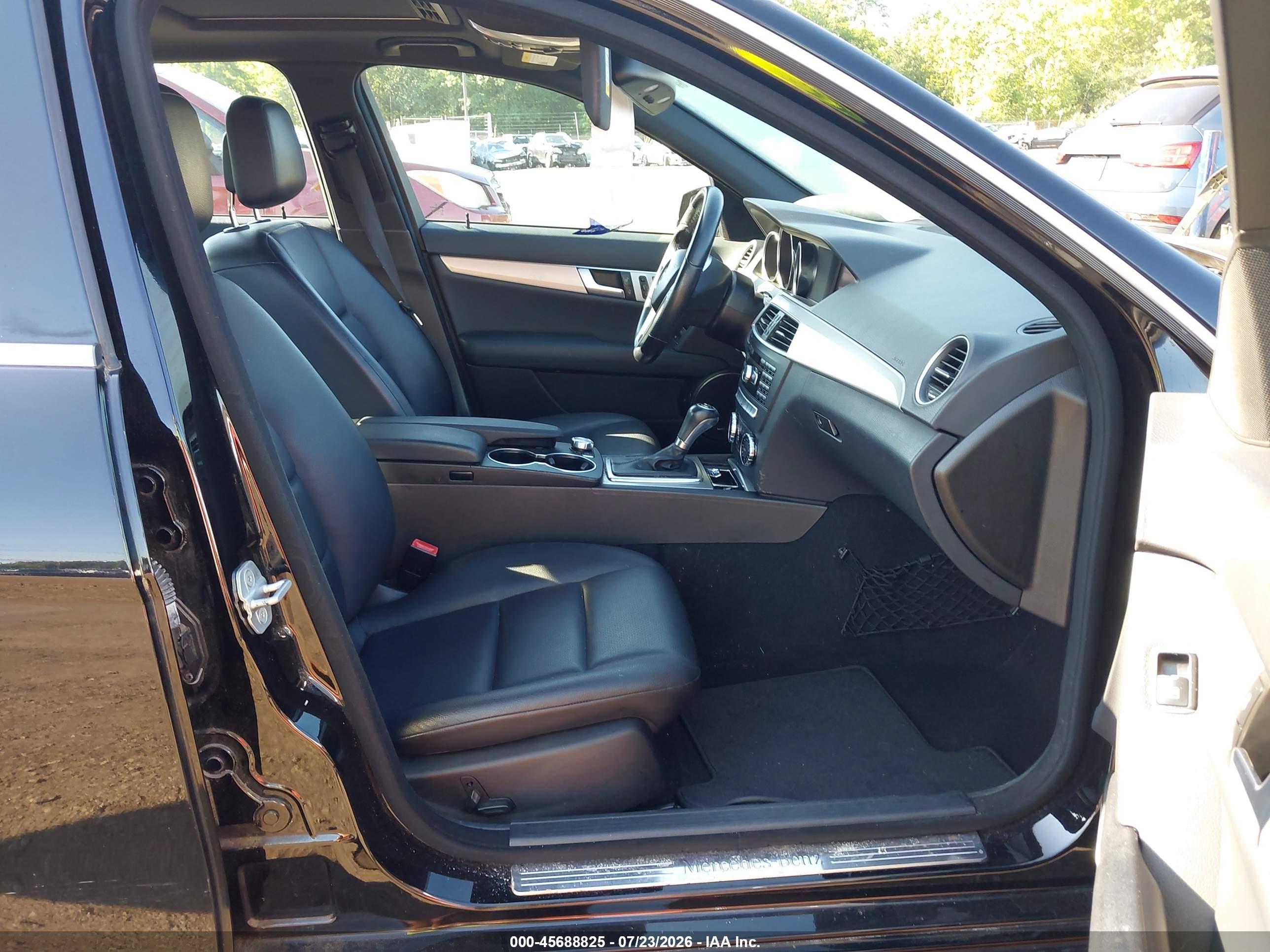 2013 MERCEDES-BENZ C 300 SPORT 4MATIC