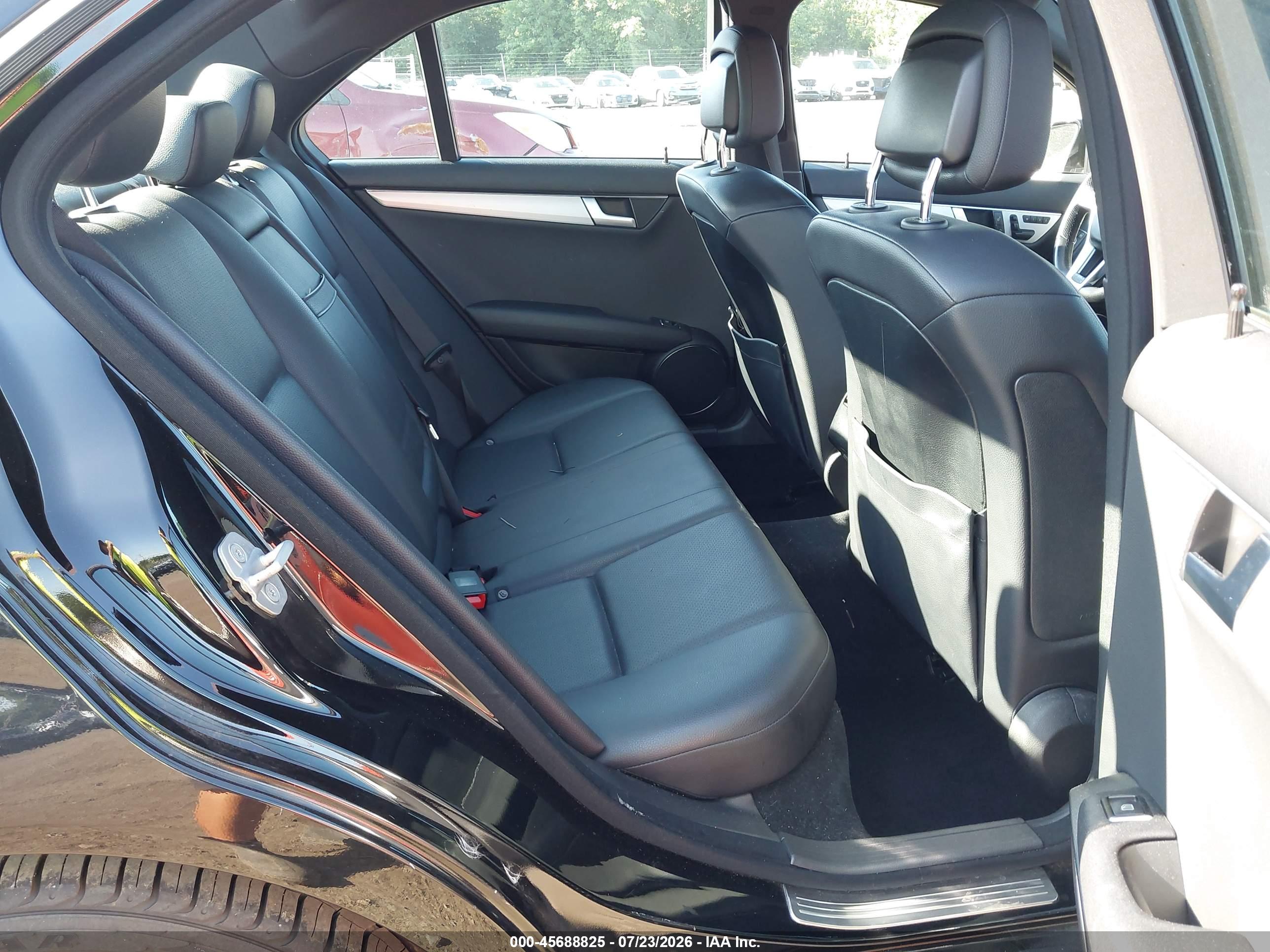 2013 MERCEDES-BENZ C 300 SPORT 4MATIC