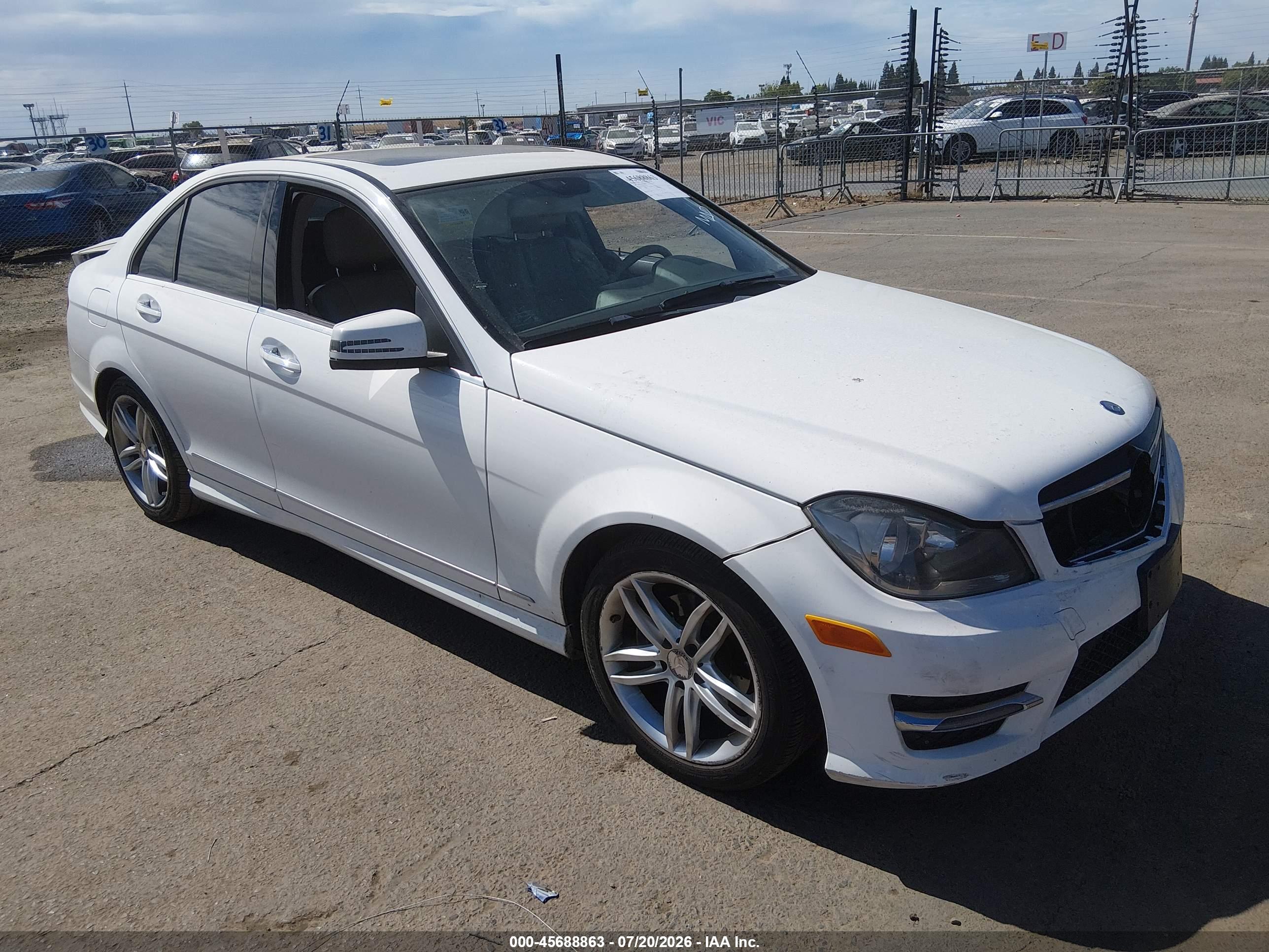 2014 MERCEDES-BENZ C 250 SPORT