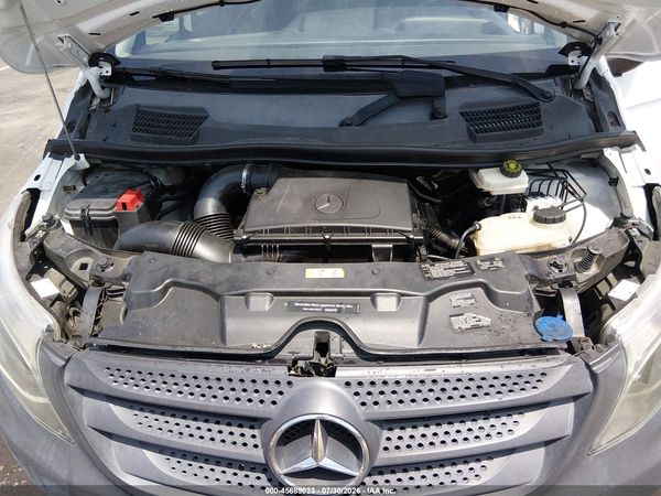 2017 MERCEDES-BENZ METRIS