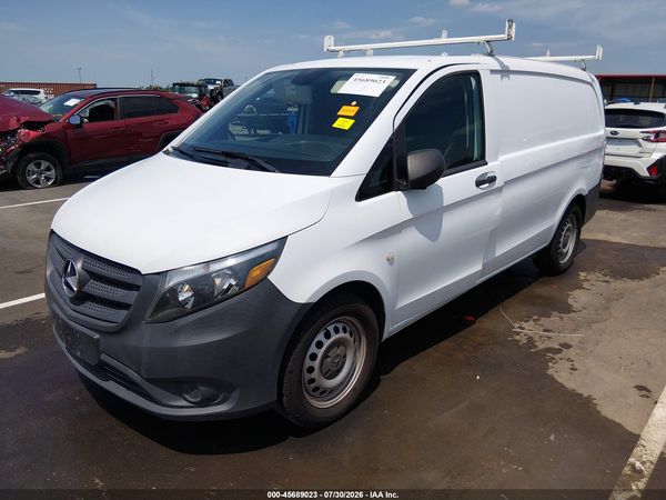 2017 MERCEDES-BENZ METRIS