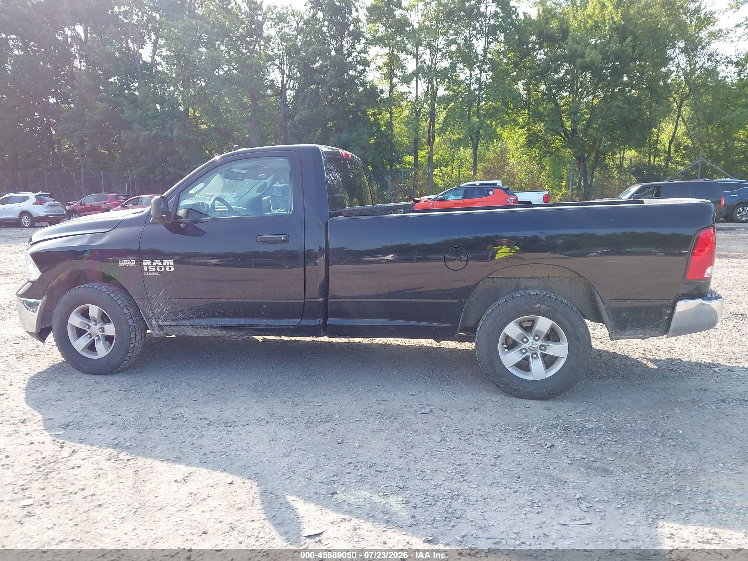 2019 RAM 1500 CLASSIC TRADESMAN  4X4 8' BOX